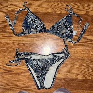 Snake Print Bikini size Small Roushing on bottoms